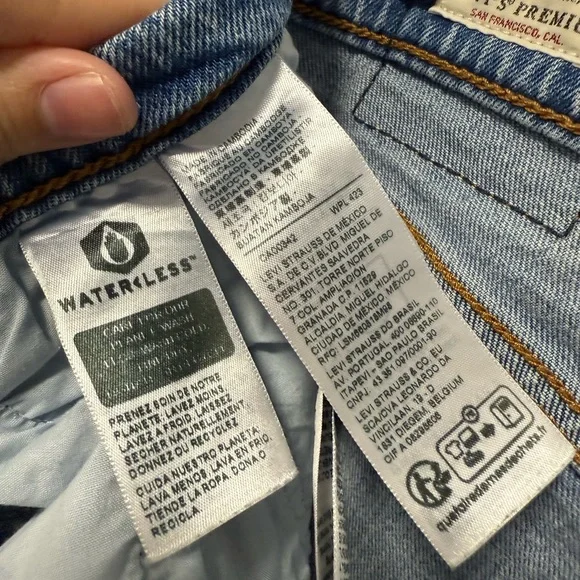 Levi's Women's Ribcage Straight Ankle Jeans Medium Wash Size 29 - Picture 5 of 8